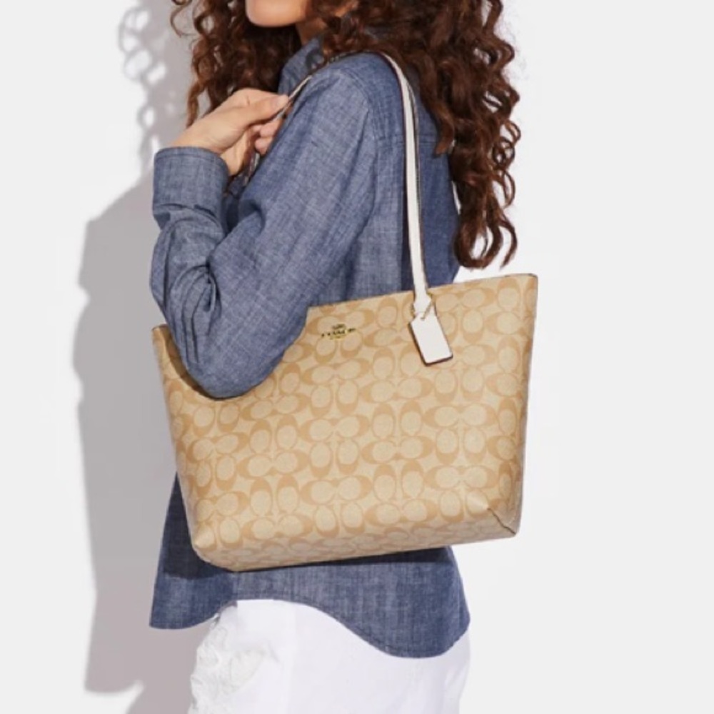 Coach signature Zip Top Tote Bag